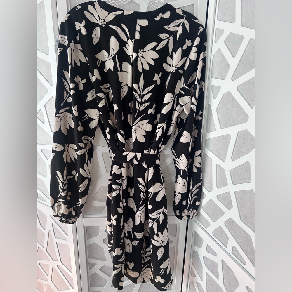 a new day Black and Cream Floral Long Sleeve Dress - Picture 4 of 4